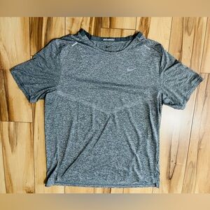 Nike Peloton T Shirt Cycling Running Dri Fit Gym Workout Men’s Medium Reflective